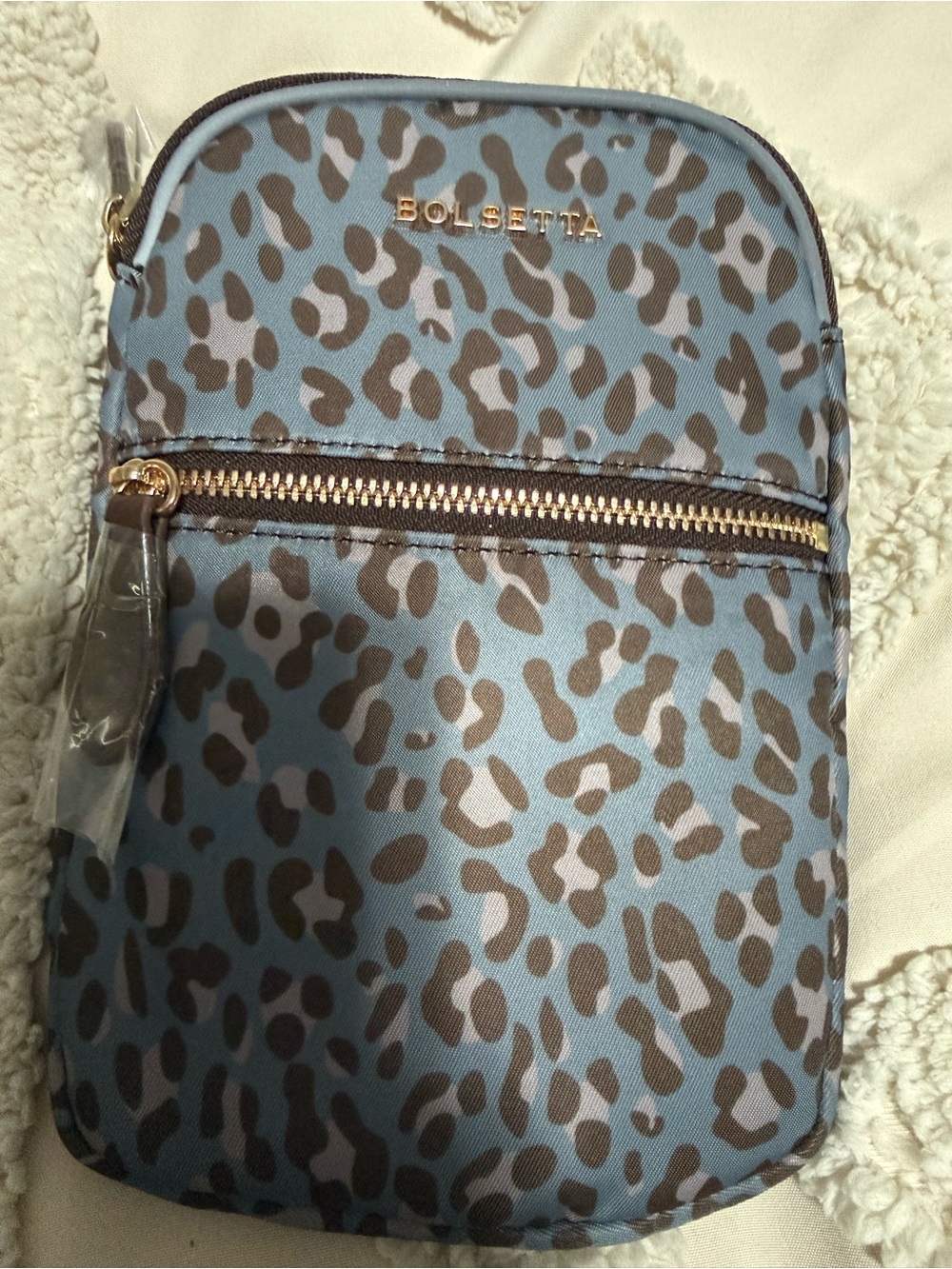 Brand new Bolsetta magnetic travel pouch.